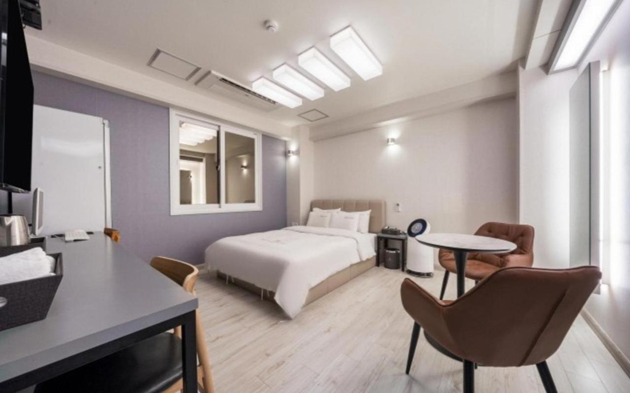 Ballantine Business Hotel Gwangju Metropolitan City Buitenkant foto
