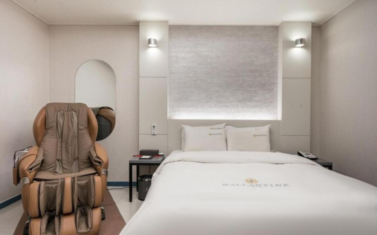 Ballantine Business Hotel Gwangju Metropolitan City Buitenkant foto