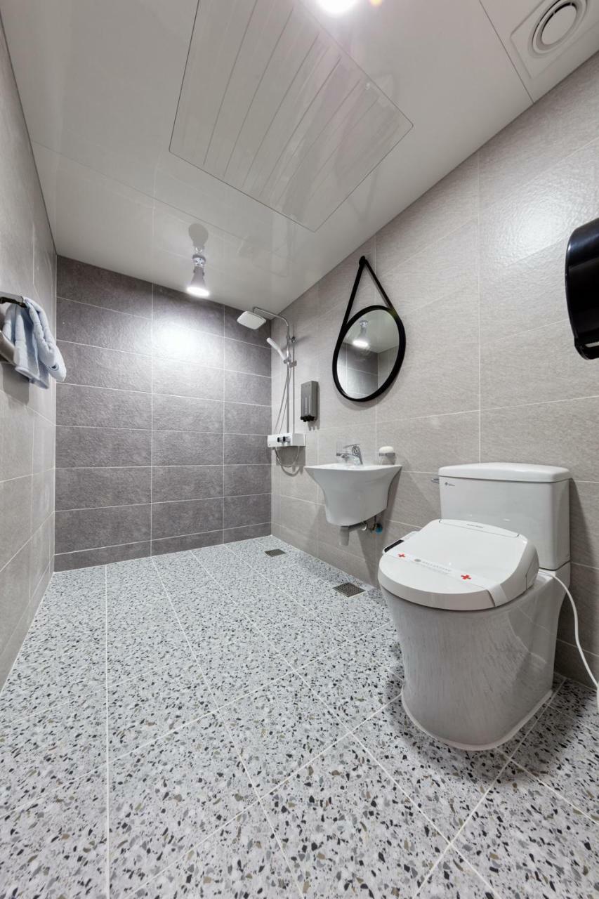 Ballantine Business Hotel Gwangju Metropolitan City Buitenkant foto