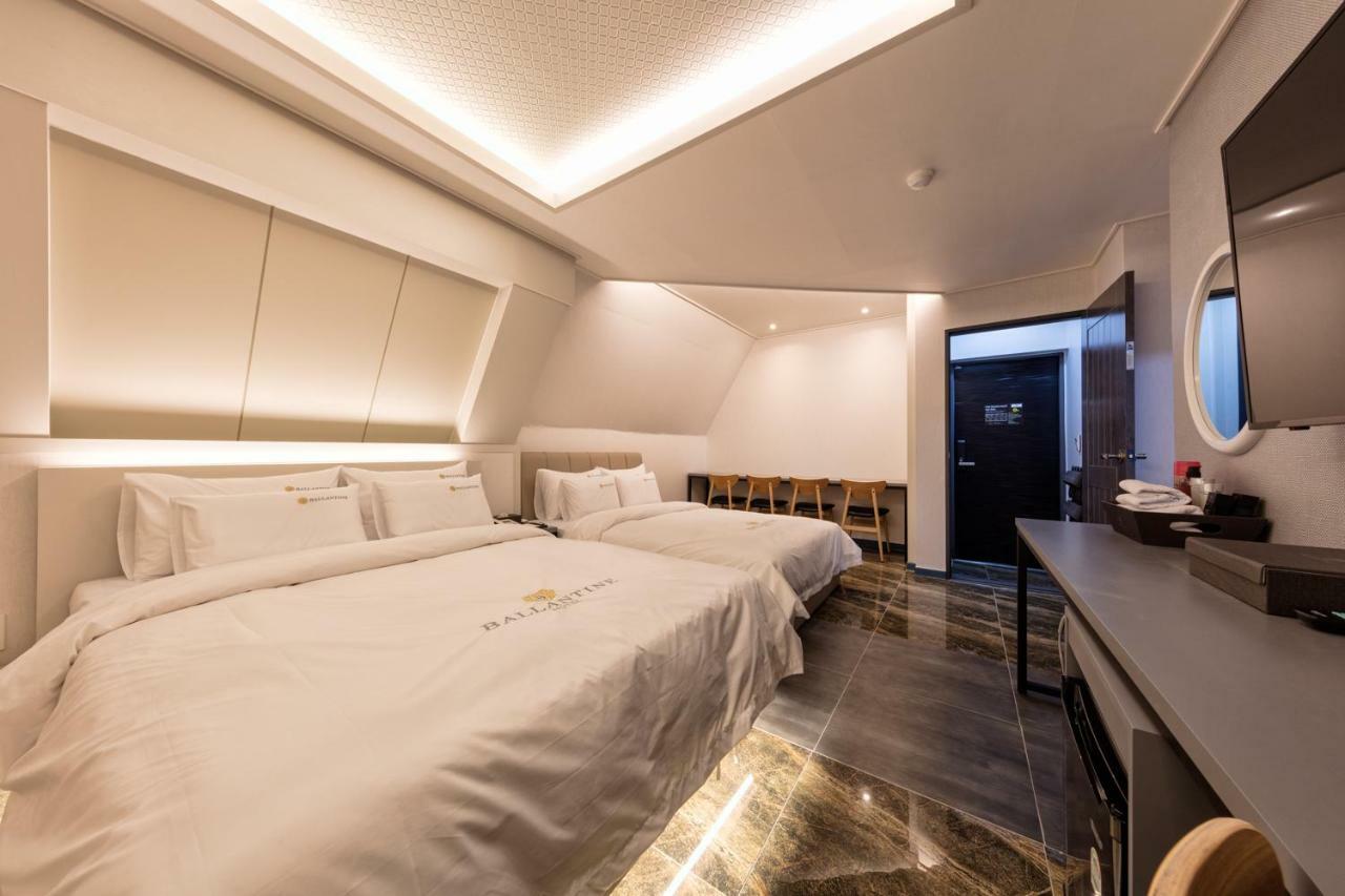 Ballantine Business Hotel Gwangju Metropolitan City Buitenkant foto