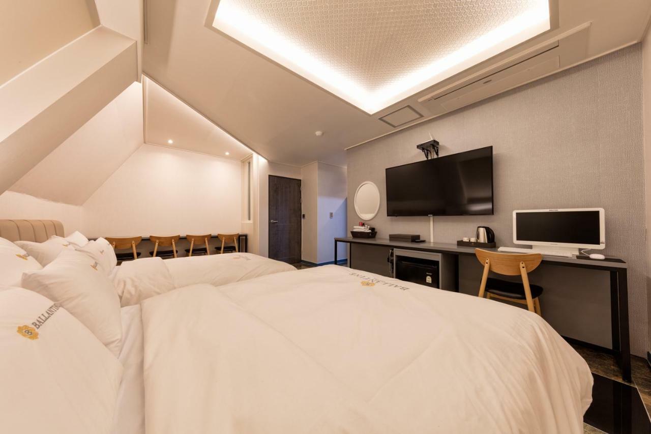 Ballantine Business Hotel Gwangju Metropolitan City Buitenkant foto