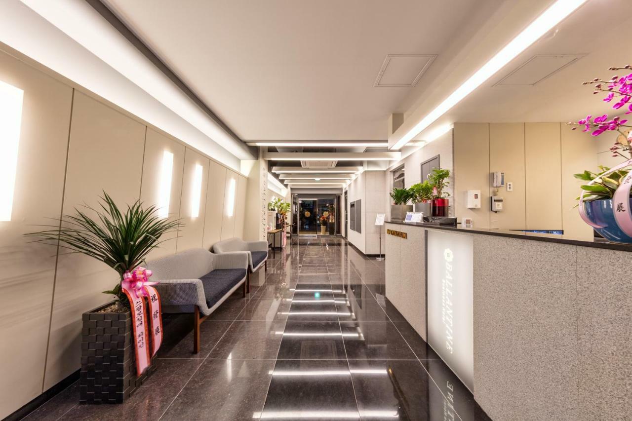Ballantine Business Hotel Gwangju Metropolitan City Buitenkant foto