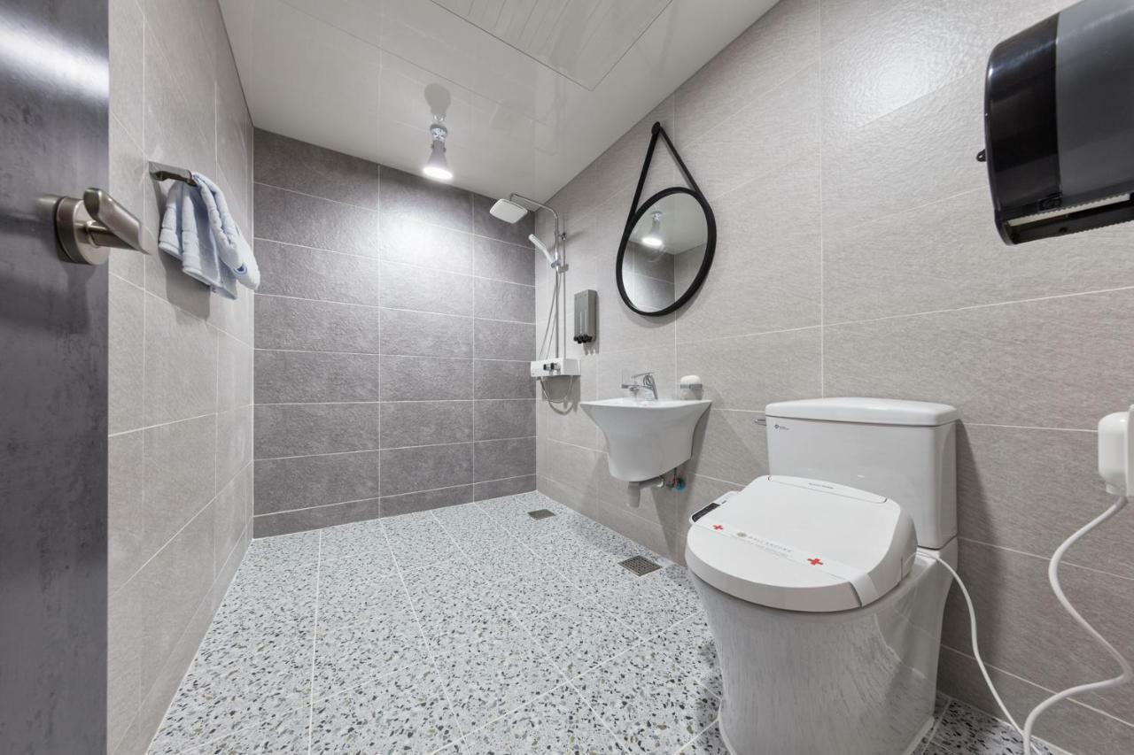 Ballantine Business Hotel Gwangju Metropolitan City Buitenkant foto