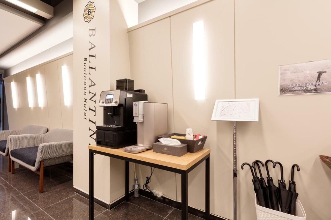 Ballantine Business Hotel Gwangju Metropolitan City Buitenkant foto
