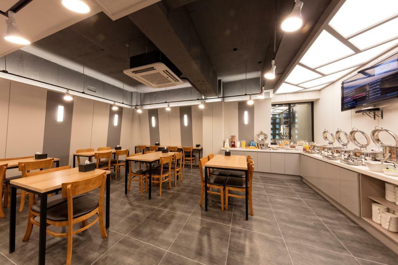 Ballantine Business Hotel Gwangju Metropolitan City Buitenkant foto